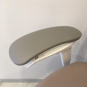オカムラ　コンテッサⅡ（セコンダ）肘パッド