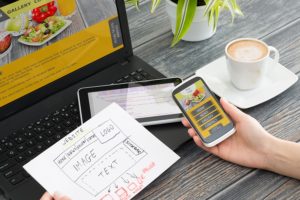 Webサイト　ファーストビュー