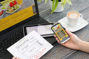 Webサイト　ファーストビュー